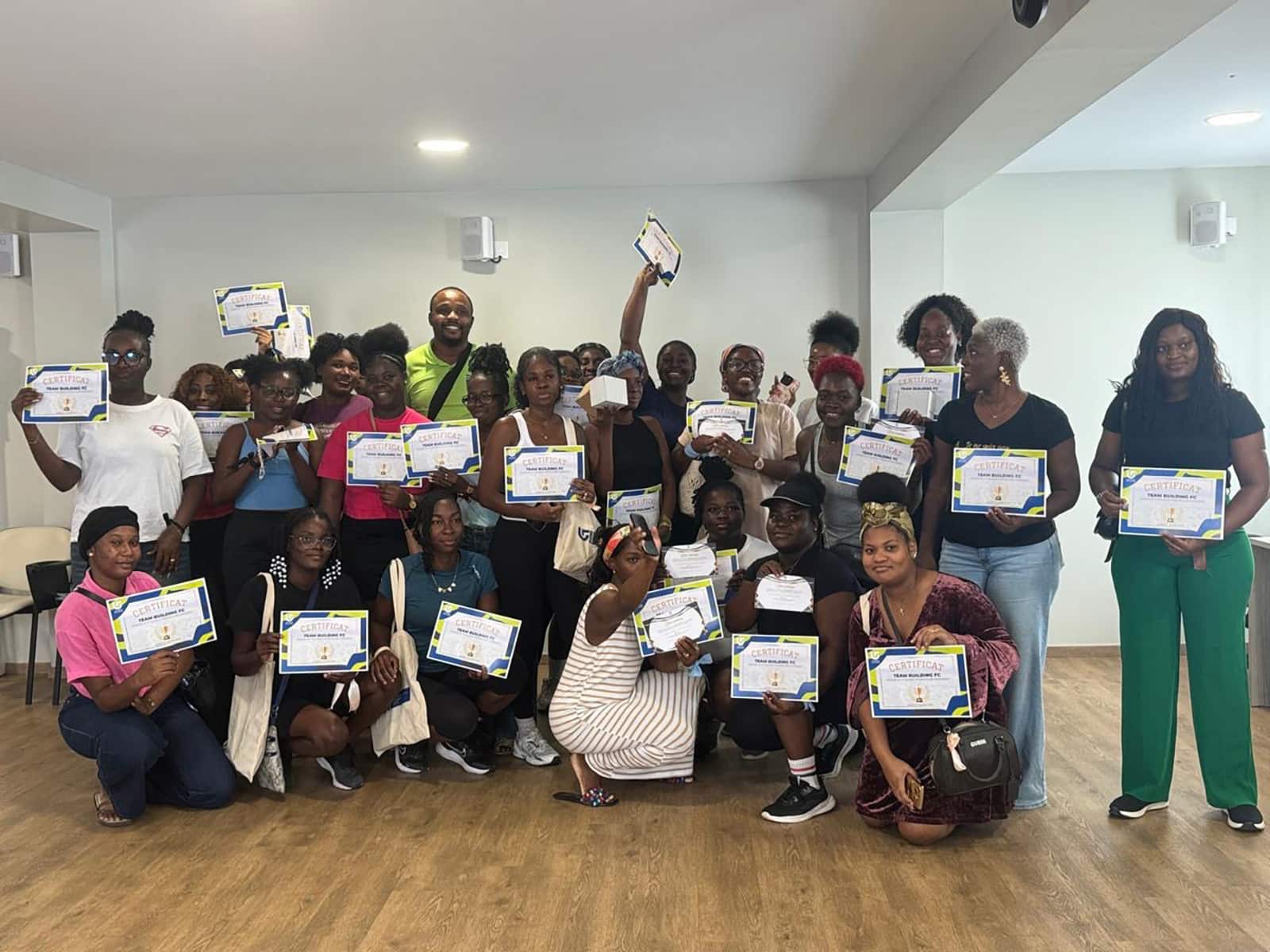 Team building à Saint-Laurent-du-Maroni avec remise de certificats aux stagiaires