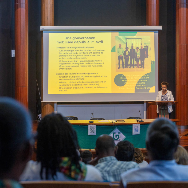 Assemblée générale 2026 de l’Université de Guyane dans l’amphi A devant la communauté universitaire