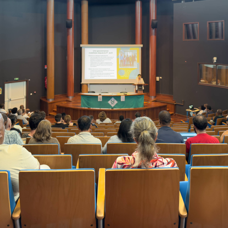 Assemblée générale 2026 de l’Université de Guyane dans l’amphi A devant la communauté universitaire