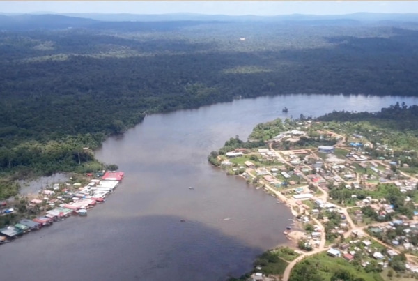 Le Maroni, frontière ou pays ?