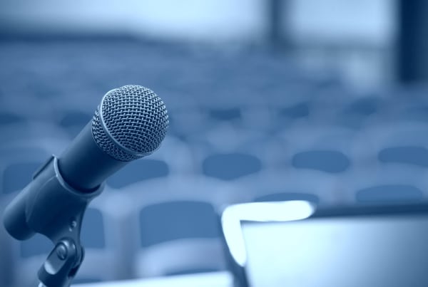 Jean Moomou, Discordance de la mémoire coloniale dans l’espace public